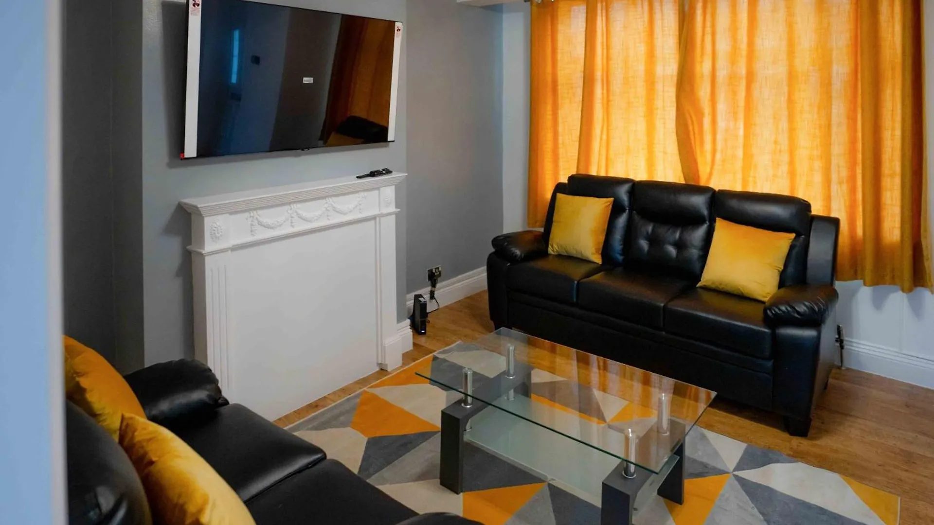 Riverside Thames & O2 Arena Retreat - Luxury 2Bhk Villa Abbey Wood Holiday home