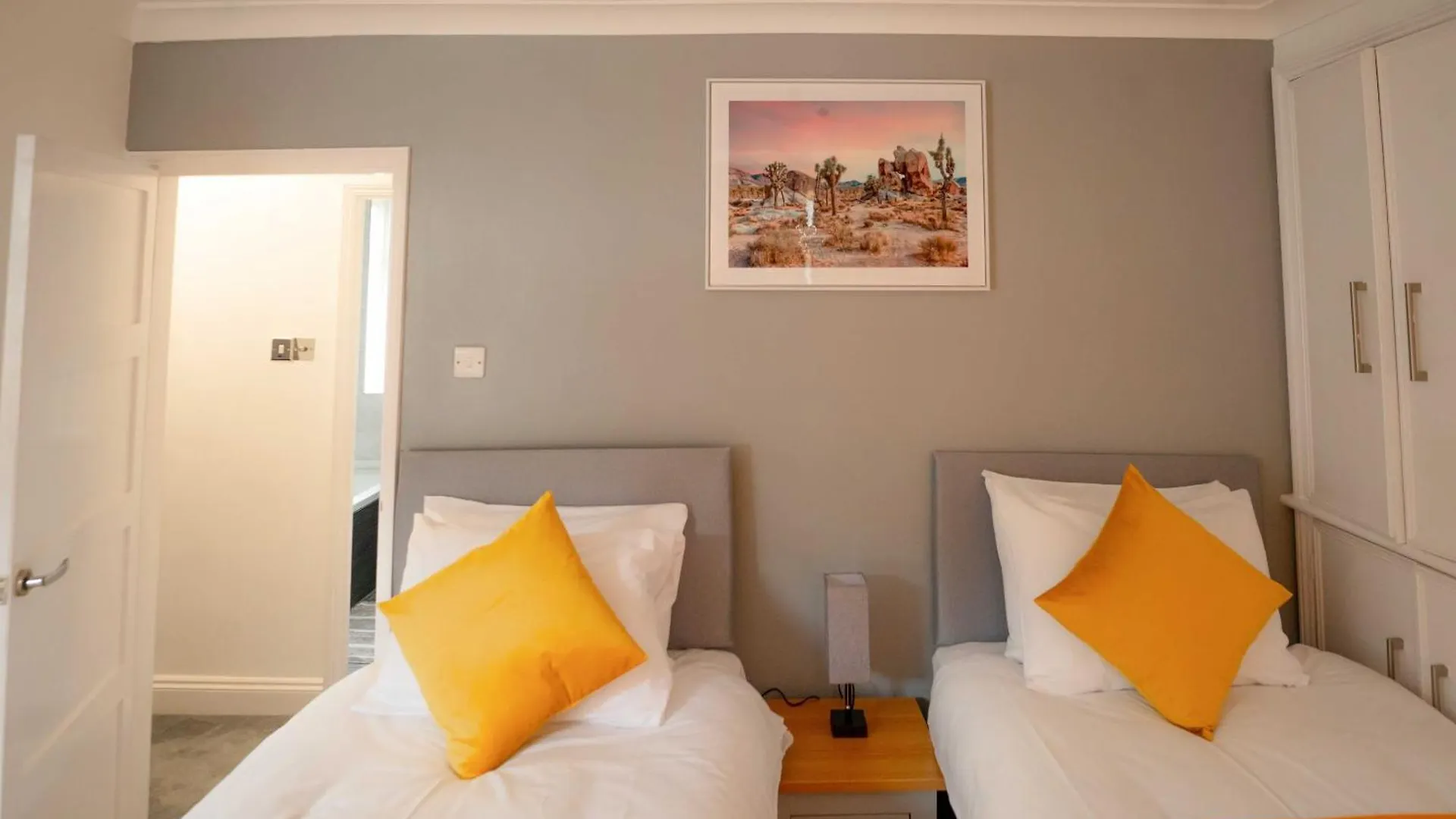 Riverside Thames & O2 Arena Retreat - Luxury 2Bhk Βίλα Abbey Wood